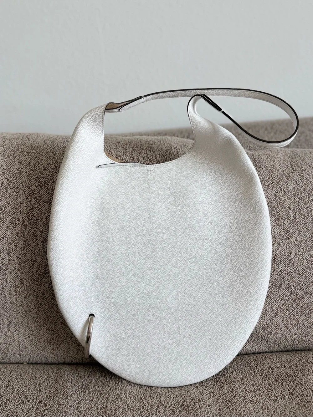Like new Tory Burch PIERCED SOFT BAG $1,050